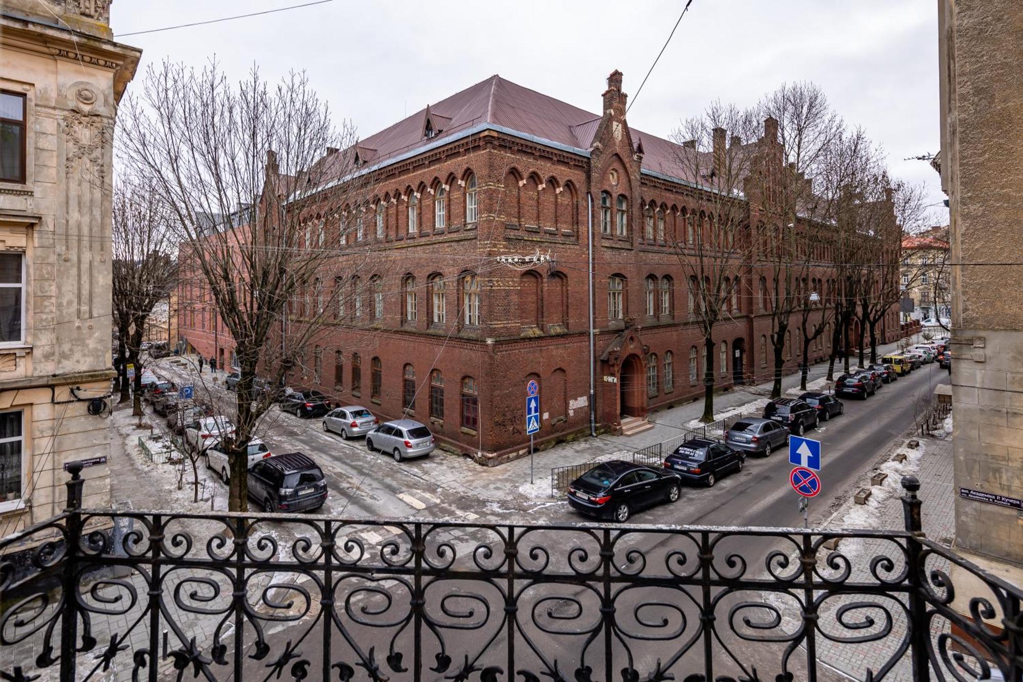 Apartment Leontovycha 1905