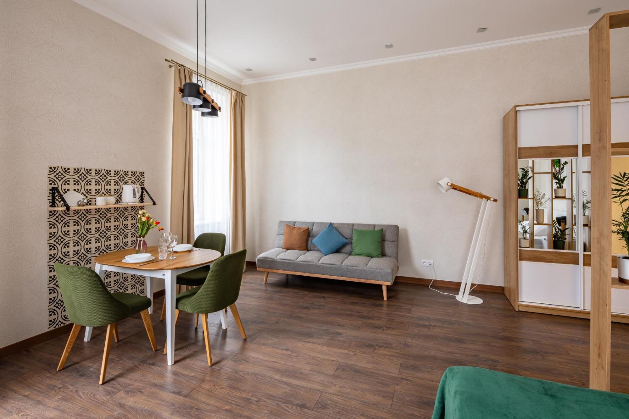 Leontovycha 1905 Apartment Lviv